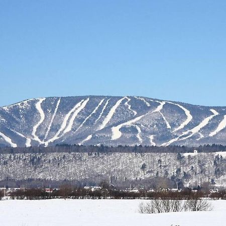 Initial - Boho - Mont-Sainte-Anne Apartman Beaupré Kültér fotó