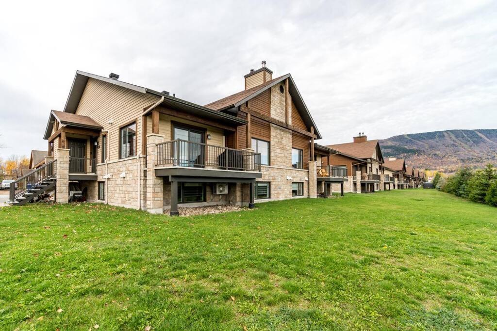 Initial - Boho - Mont-Sainte-Anne Apartman Beaupré Kültér fotó