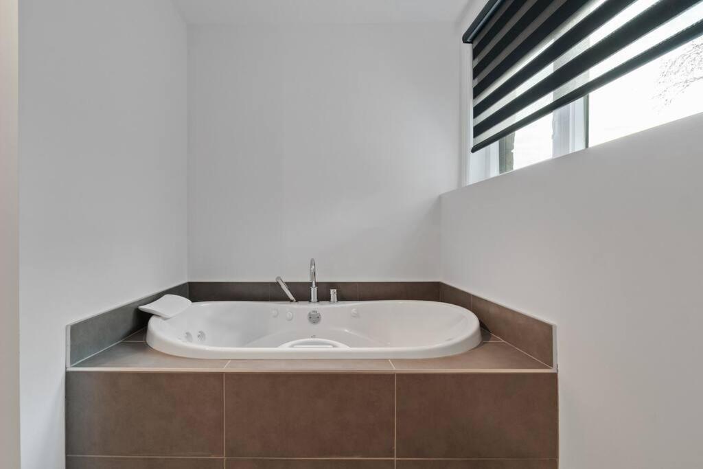Initial - Boho - Mont-Sainte-Anne Apartman Beaupré Kültér fotó