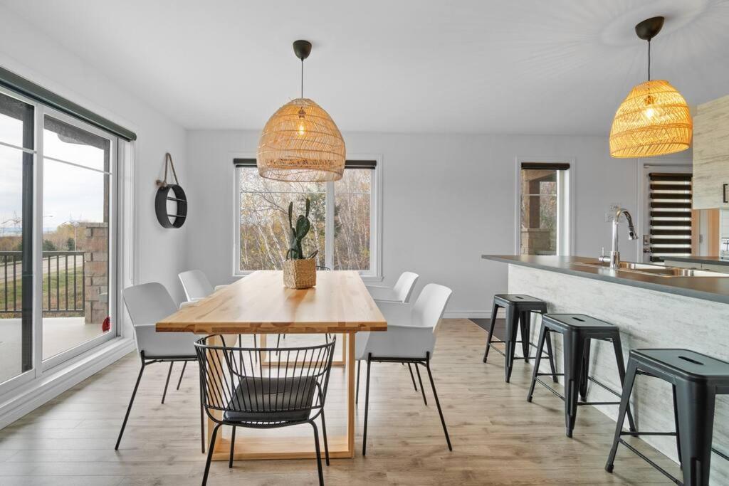 Initial - Boho - Mont-Sainte-Anne Apartman Beaupré Kültér fotó