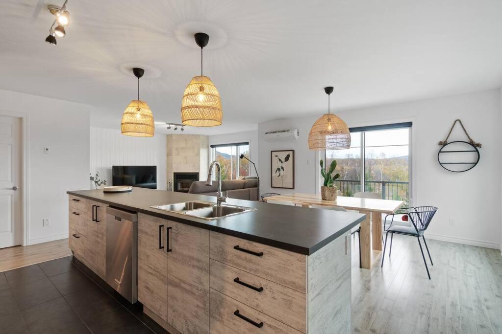Initial - Boho - Mont-Sainte-Anne Apartman Beaupré Kültér fotó